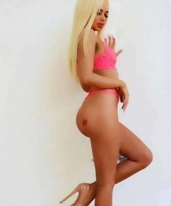 Милая и нежная девушка приглашает в гости для теплых встреч без обязательств. Буду радовать тебя нежностью и лаской, создам атмосферу релакса и уюта. Позвони мне прямо сейчас! 1075, 18 лет