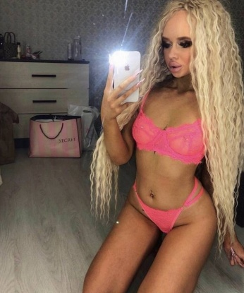 Милая и нежная девушка приглашает в гости для теплых встреч без обязательств. Буду радовать тебя нежностью и лаской, создам атмосферу релакса и уюта. Позвони мне прямо сейчас! 1075, 18 лет