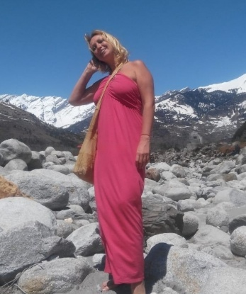 Я изысканная и страстная, с опытом в сексуальных утехах. Я живу в Москве, городе возможностей и сексуальных фантазий. Мои услуги включают классический секс, оральный секс, анальный секс, эротический массаж и многое другое. Я гарантирую полную конфиденциальность и непревзойденное качество услуг. У меня есть отличные отзывы от моих довольных клиентов, которые обязательно подтвердят мой профессионализм и умение дарить наслаждение. Вы можете увидеть мои фотографии в альбоме, чтобы убедиться в моей нежности и привлекательности. Я жду тебя, чтобы воплотить в жизнь твои самые смелые сексуальные фантазии. 🌸 2297, 47 лет